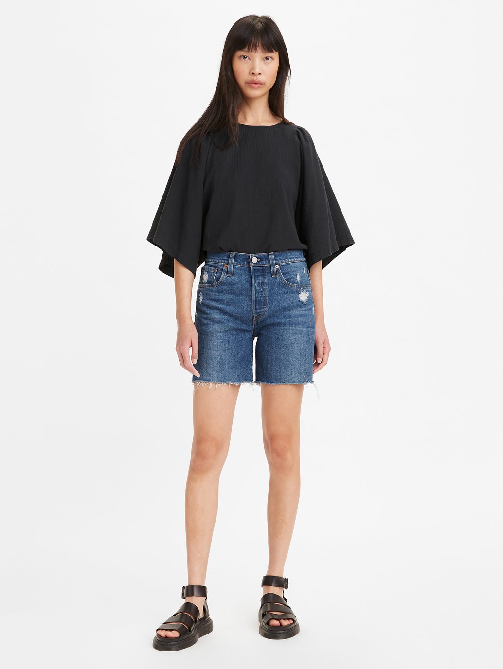 Levi's® 女士 501® Original 高腰中大腿牛仔褲短褲