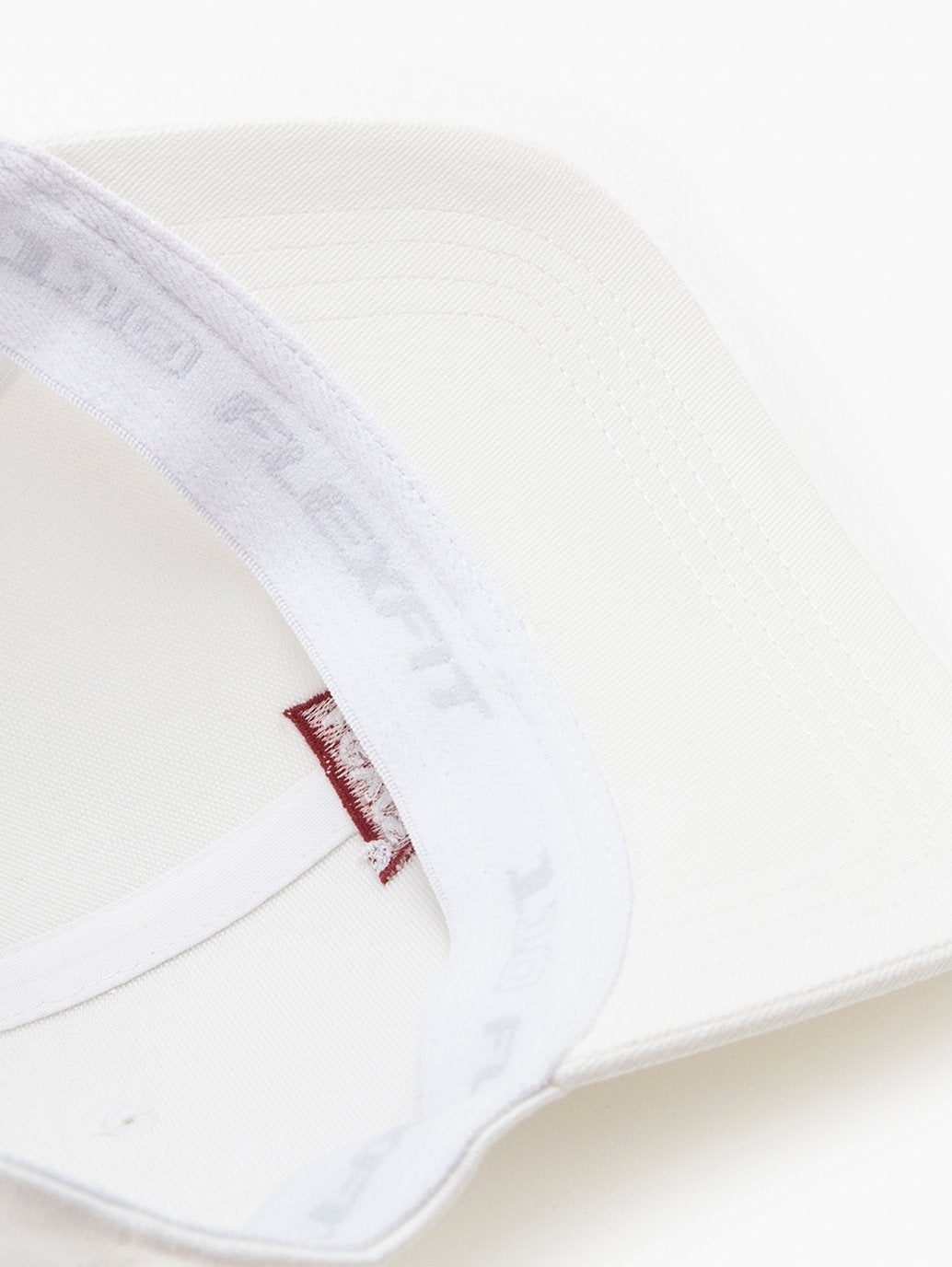 Levi's® Men's Flexfit® Housemark Logo Cap