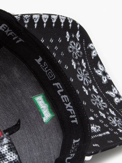 Levi's® Men's Graphic Flexfit® Trucker Hat