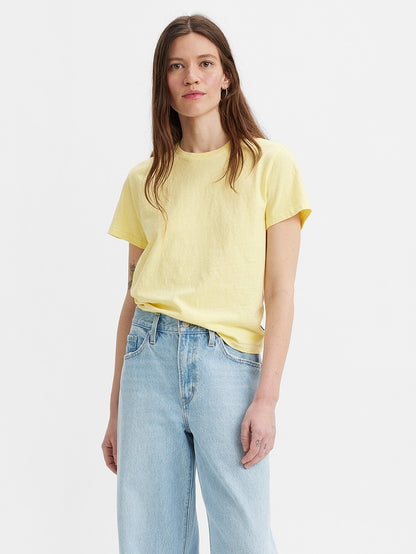 Levi's® Women's Classic Fit T-Shirt
