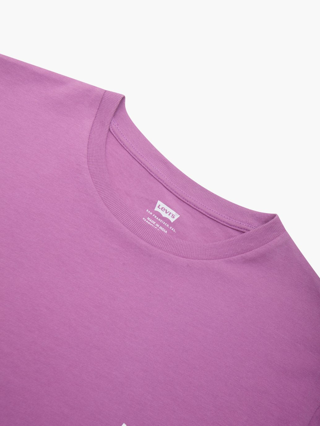 Levi's® Women's Classic Fit T-Shirt