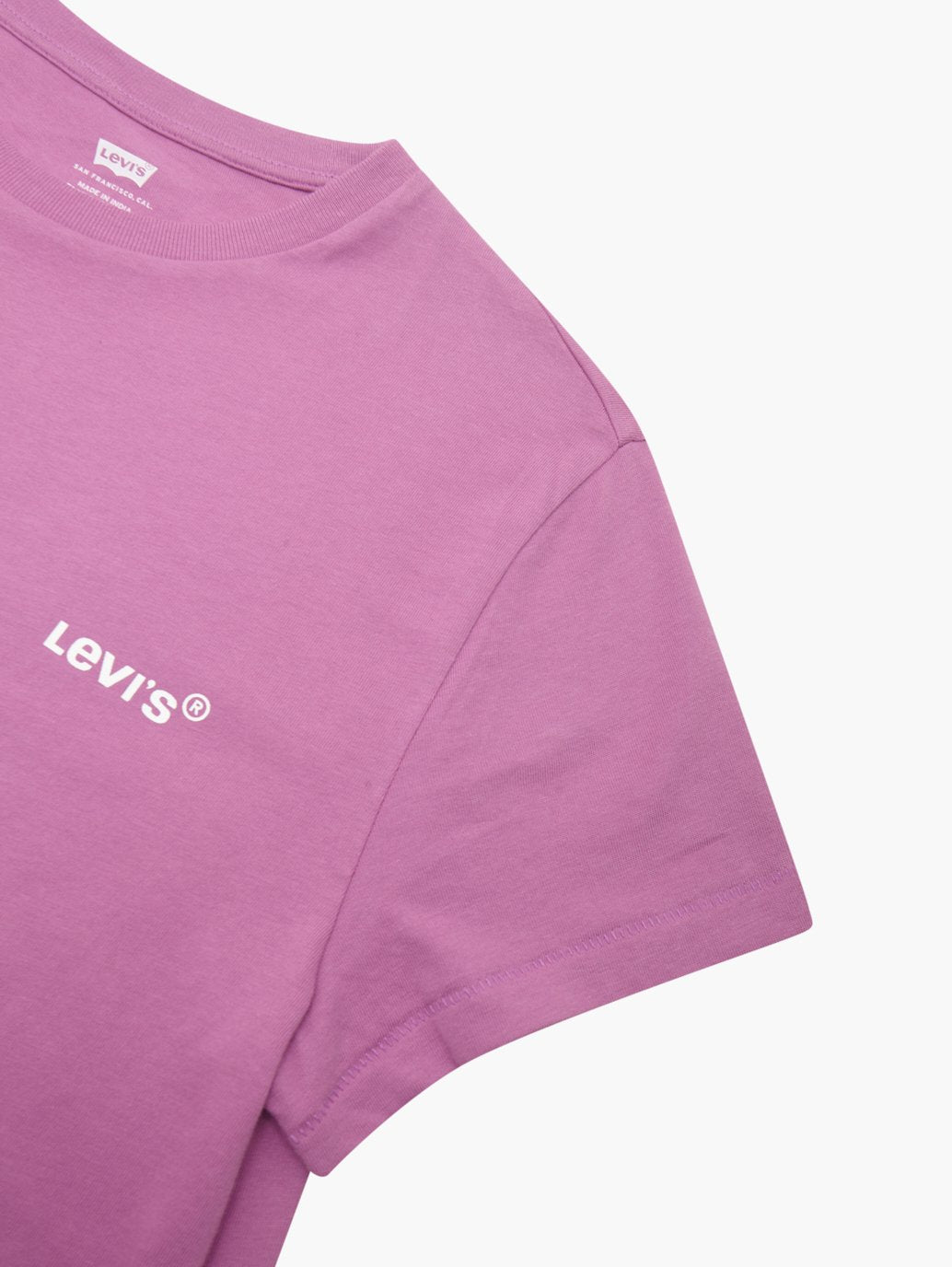 Levi's® Women's Classic Fit T-Shirt