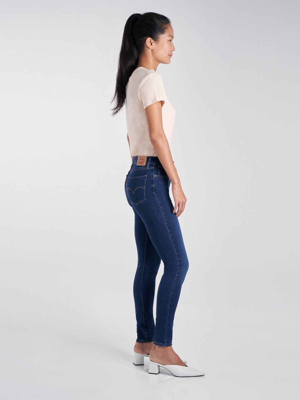 Levi's® 女款 721 高腰緊身牛仔褲