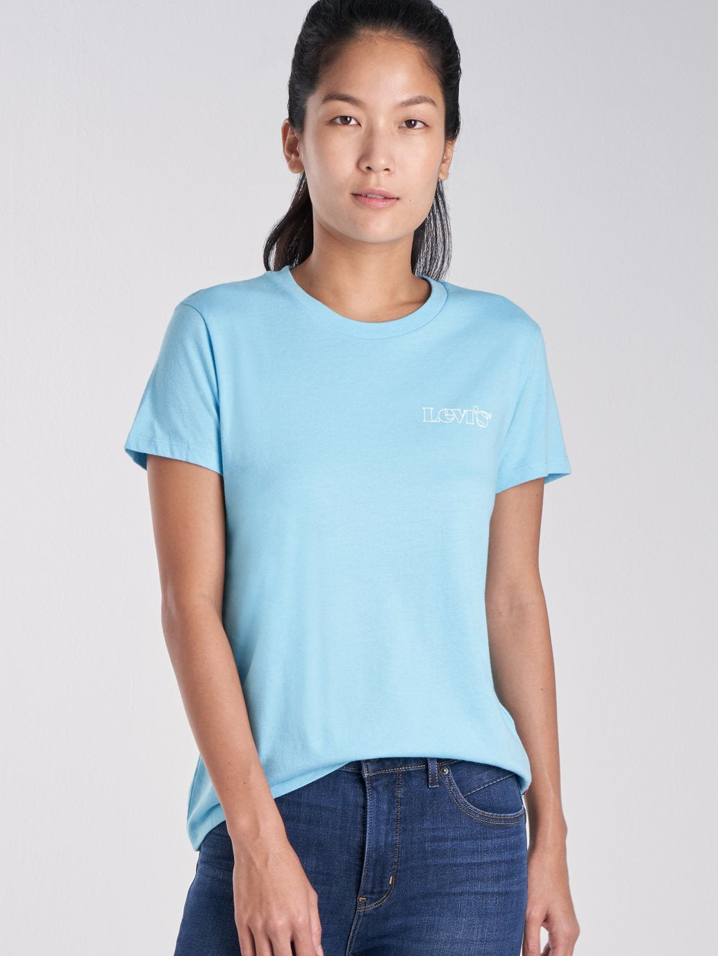 Levi's® 女用標誌完美 T 卹