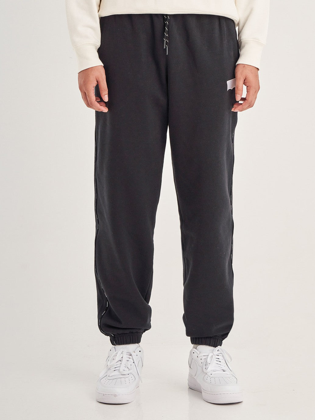 Levi's® Men's Graphic Piping Sweatpants