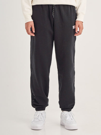 Levi's® Men's Graphic Piping Sweatpants