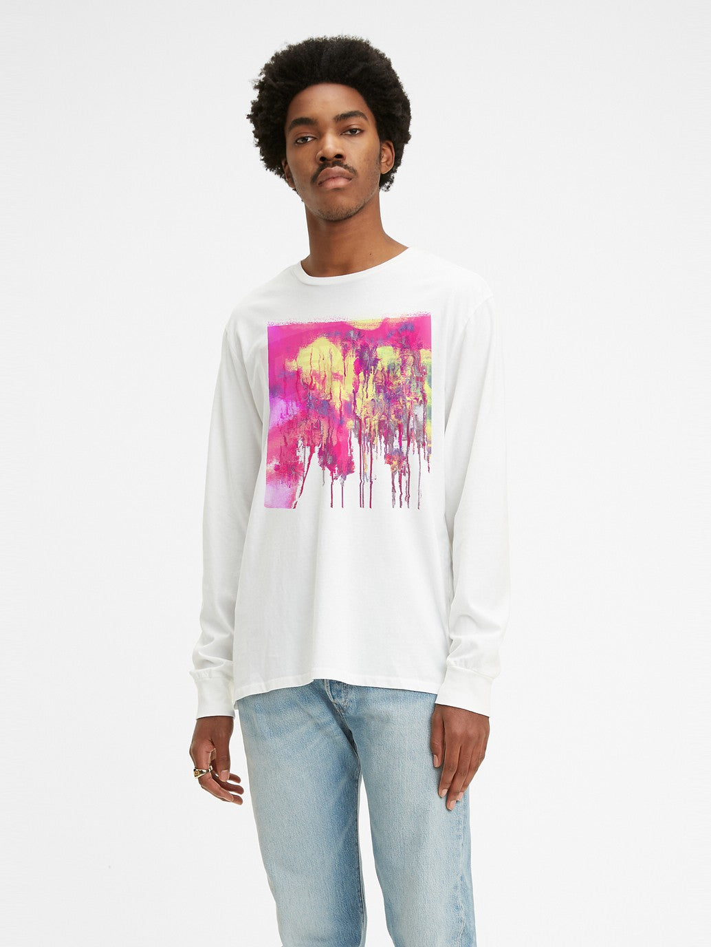 Levi's® Men's Long Sleeve Standard Fit Graphic T-Shirt