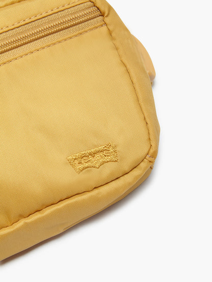 Levi's® Men's Medium Banana Sling With Embroidered Batwing Logo