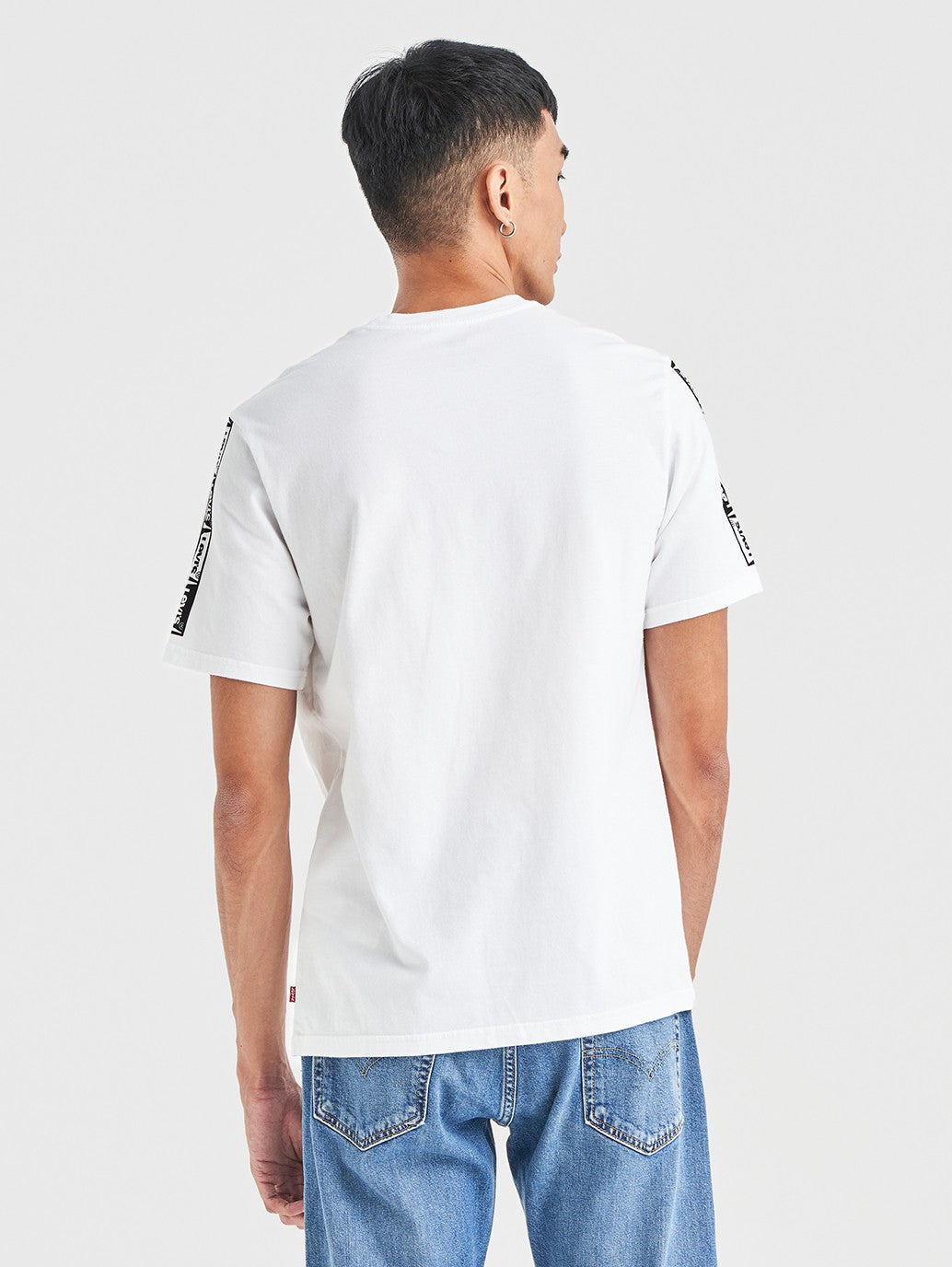 Levi's® 男士休閒短袖圖案 T 卹
