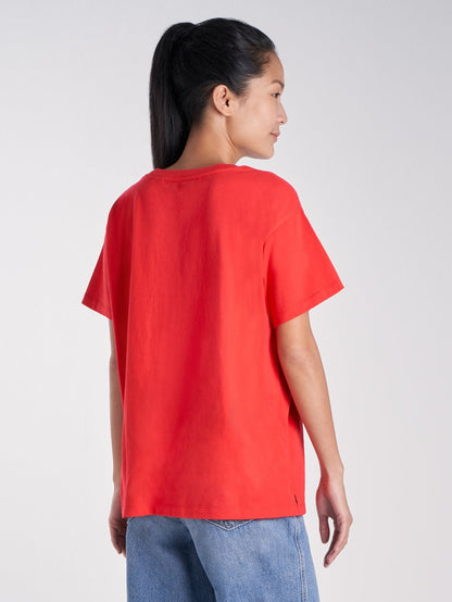 Levi's® 紅色女式短袖男友風 T 卹