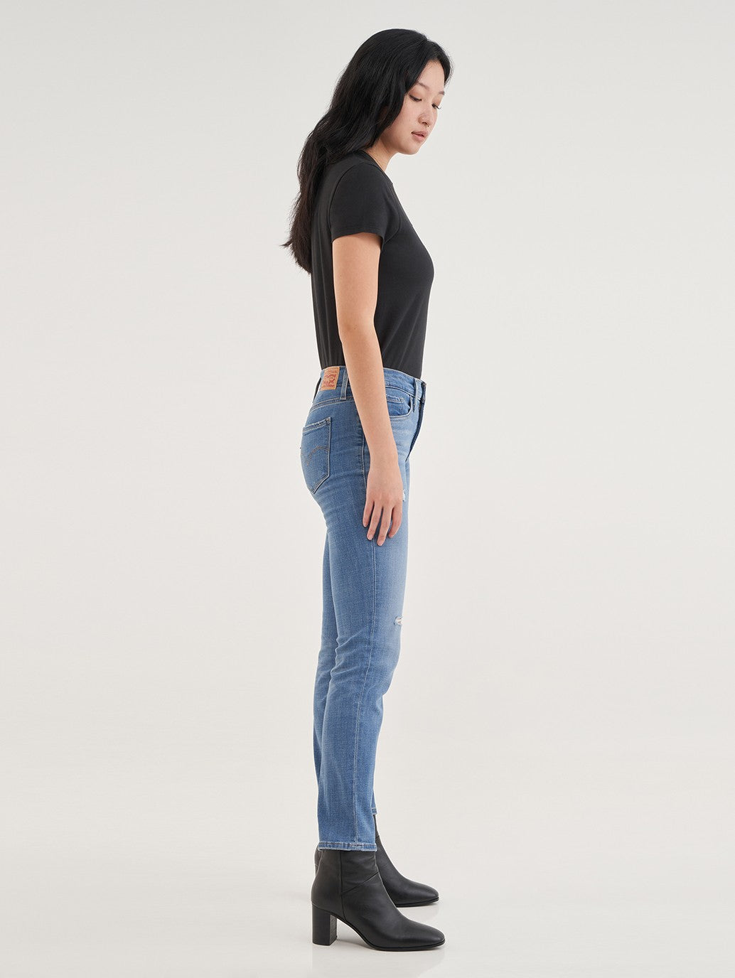Levi's® 女款 312 塑形修身牛仔褲