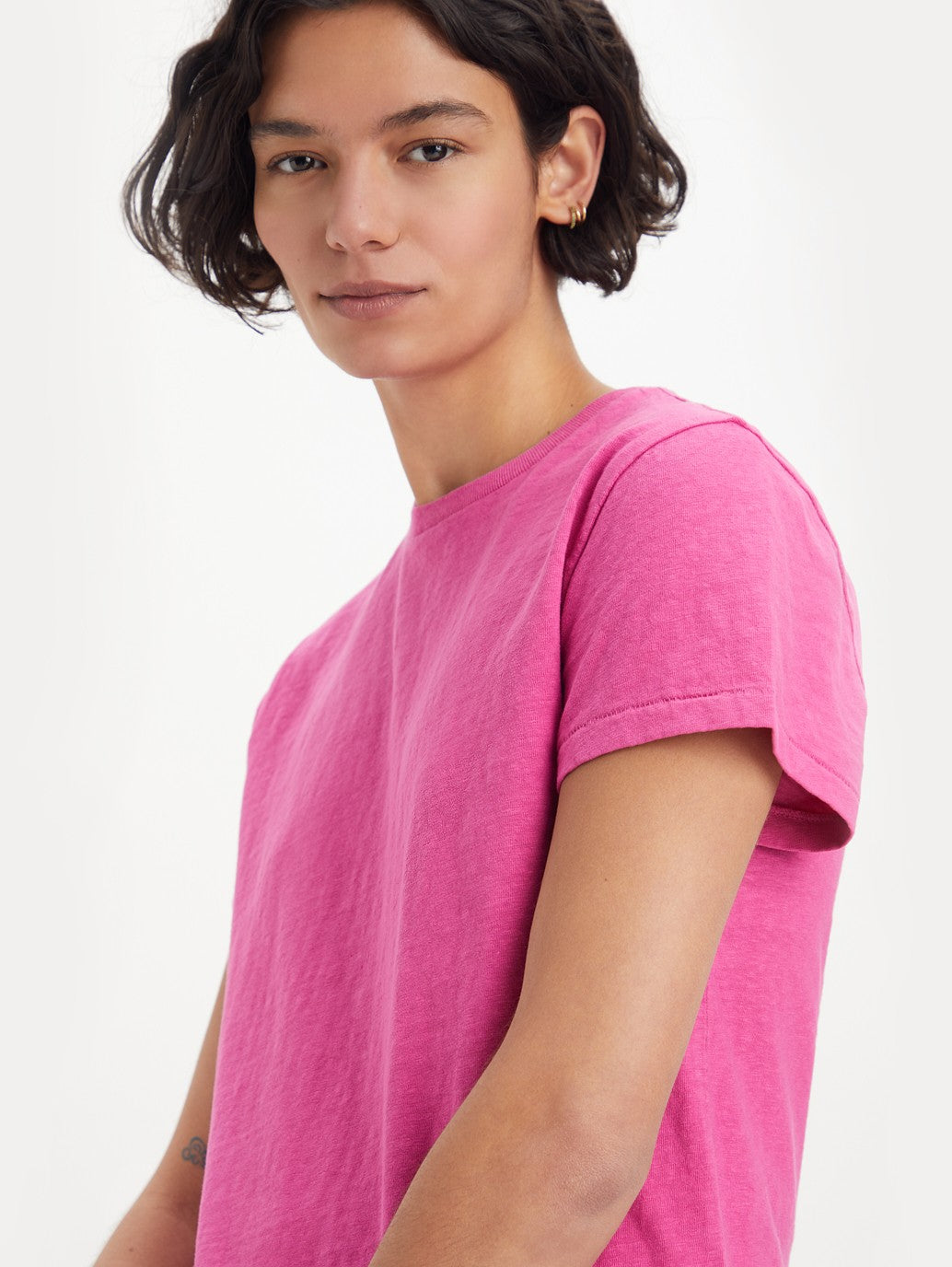 Levi's® Women's Classic Fit T-Shirt