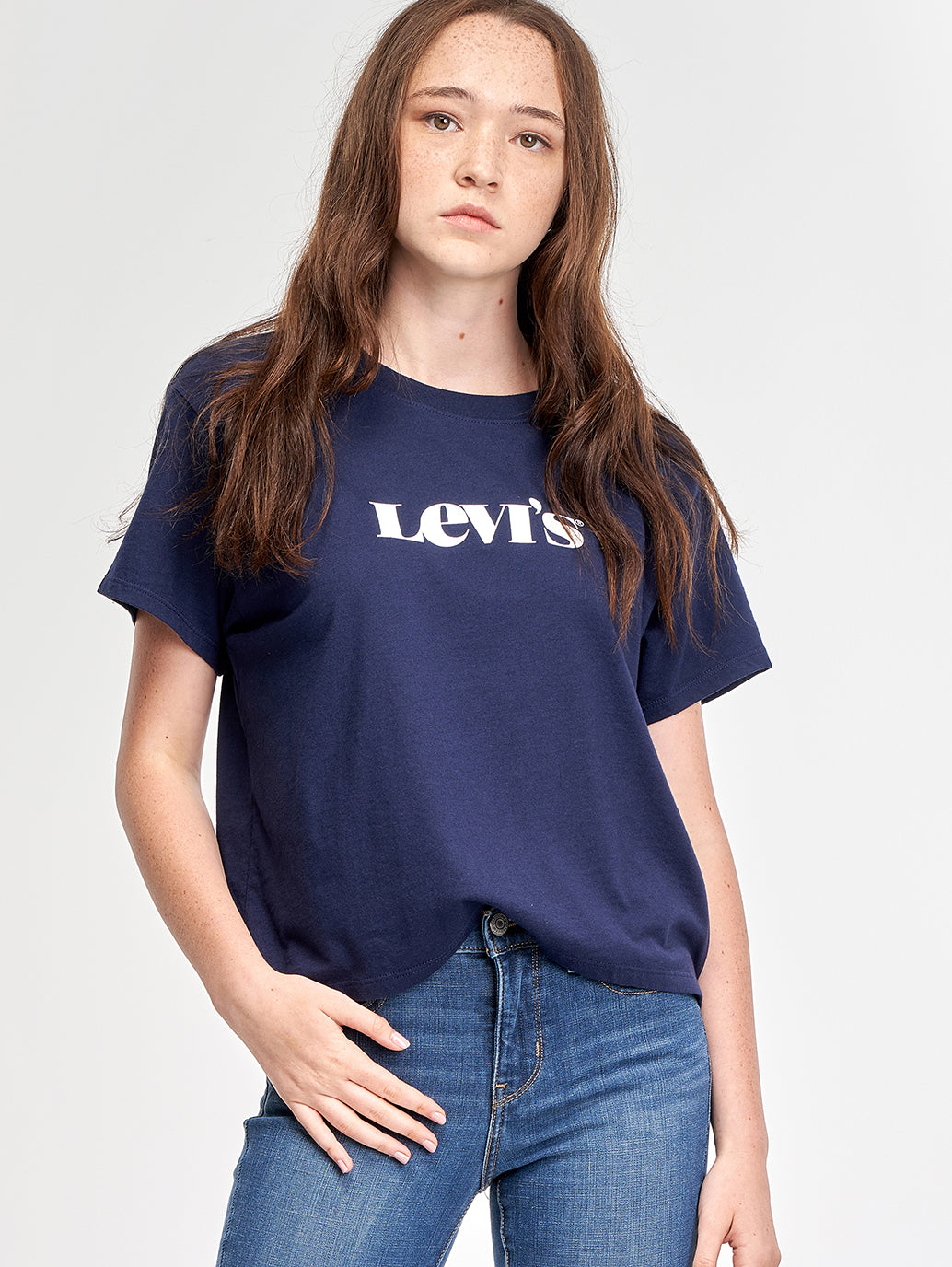 Levi's® 女用圖案校隊 T 卹