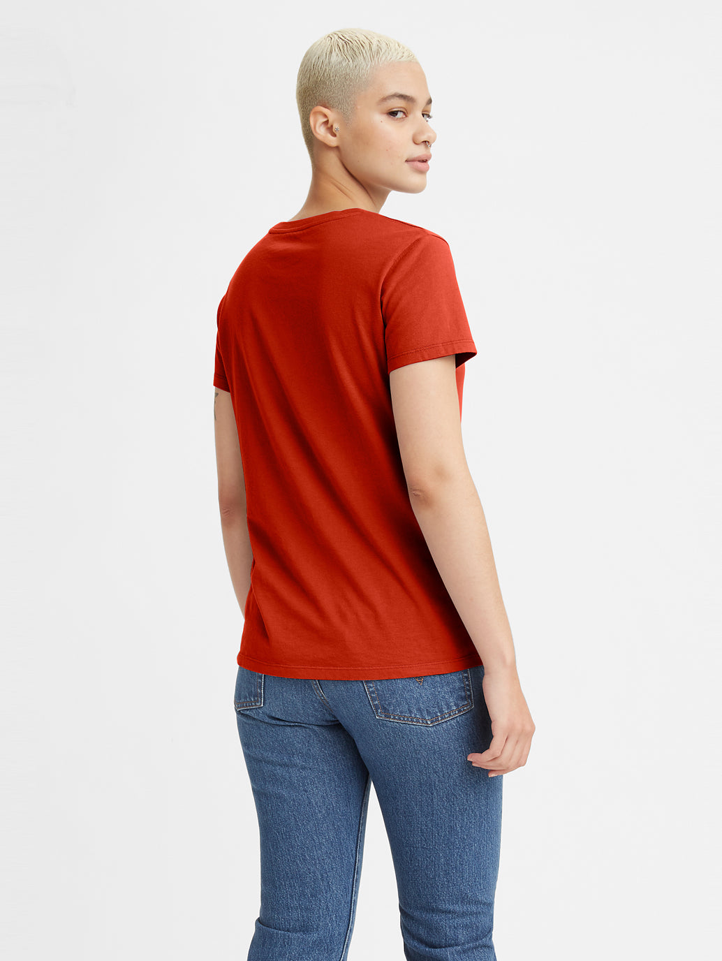 Levi's® 女用標誌完美 T 卹