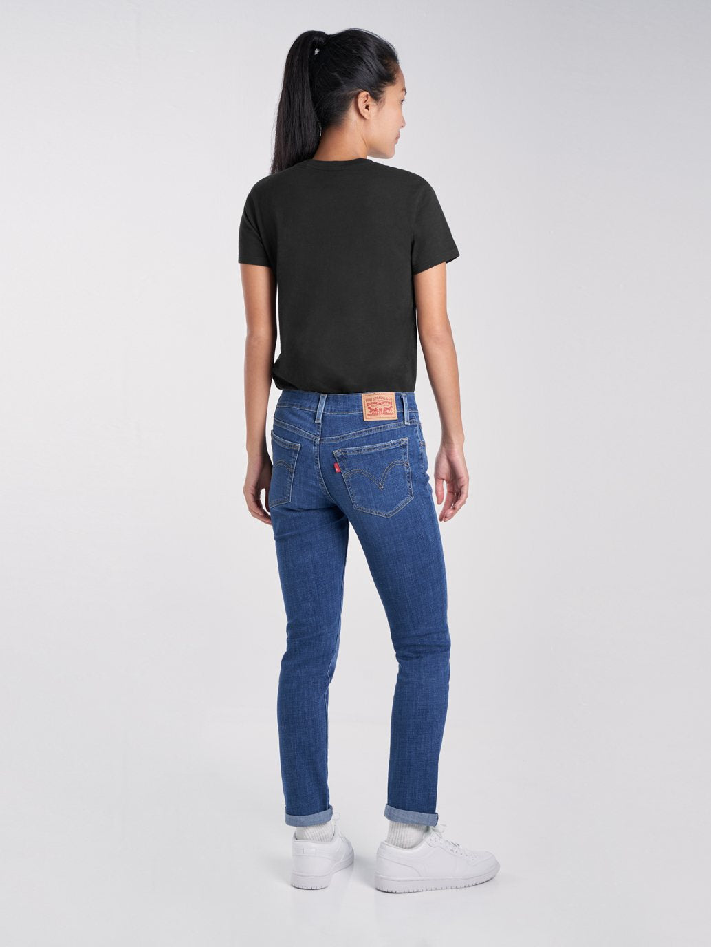 Levi's® 女款新男友風牛仔褲